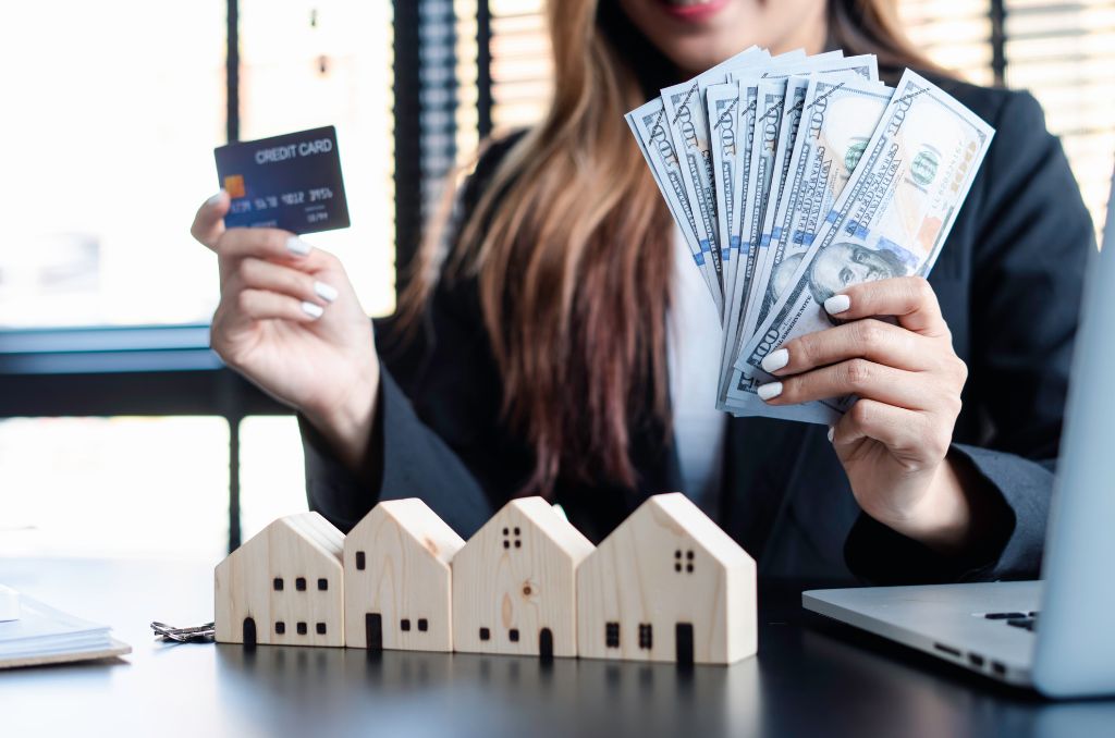 8 Best Credit Cards For Real Estate Agents In 2024