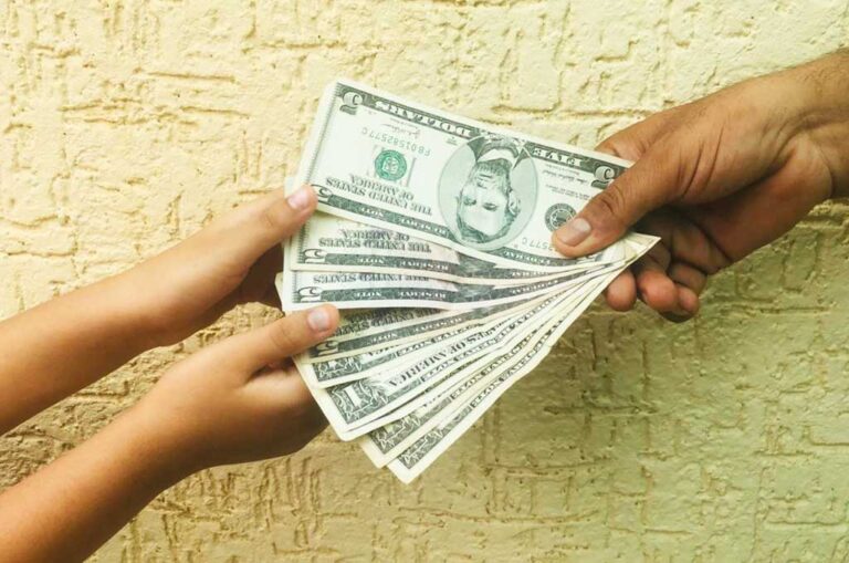 Father's Day 2025: Dad's Guide To Raising Financially Savvy Kids