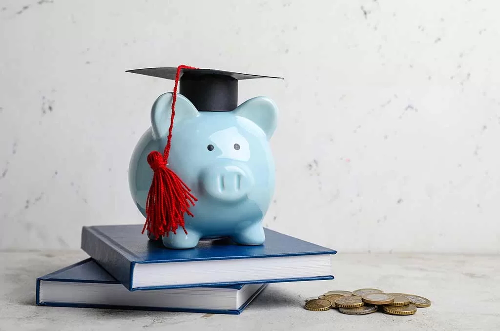 How to Choose a Student Loan 2023