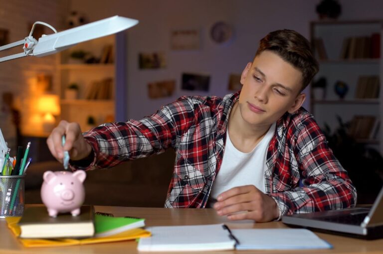 How To Move Out At 18 And Budget Wisely! Explained