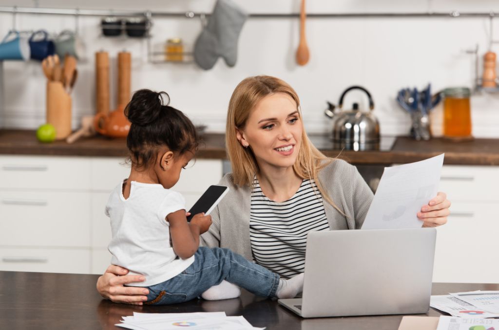 Life Insurance For Single Moms? We Analyzed and Here's What We Found